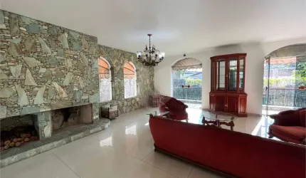 Ótimo Sobrado nas Palmas do Tremembé - venda