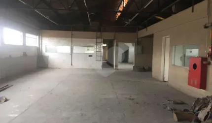 EXCELENTE PRÉDIO COMERCIAL REGIÃO DA BARRA FUNDA, SENDO 1.200 METROS.