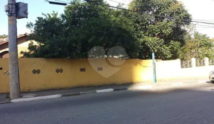 Terreno com 1000 metros em Avenida de grande movimento em local muito valorizado para fazer prédio!