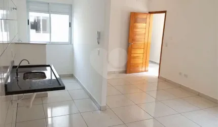 Apartamento de 48m2 localizado na Travessa da Av. Jaçanã 2 dorms