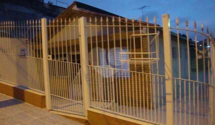 CASA TÉRREA COM 2 MORADIAS A VENDA NO JD SANTA INÊS - 4 DORMS (2 SUÍTES) E 2 VAGAS DE GARAGEM
