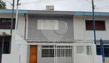 Sobrado à venda na Vila Mazzei