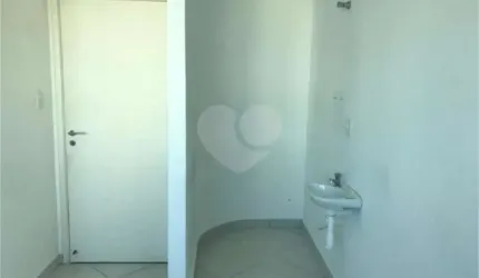 Sala Comercial Reformada em Moema Pássaros