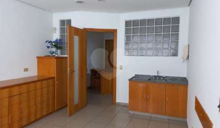 Sala comercial em shopping empresarial no centro de Osasco, 35m², 1 wc, 1 vaga coberta e escriturada