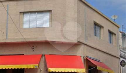 Casa á venda na  Vila Nivi- 200 m² sendo (20 x 10) , 2 casas e 2 salões