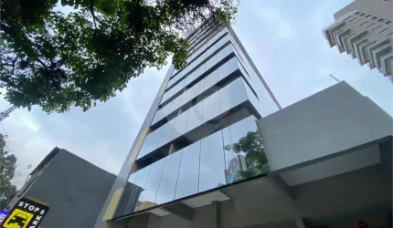 Oportunidade Sala Comercial de 39m2 com 01 vaga de garagem ao lado do Metro.