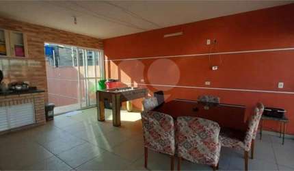 LINDA CASA NO BAIRRO DO LIMÃO COM 3 DORMITÓRIOS