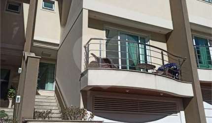 SOBRADO CONDOMINIO FECHADO PROX A SERRA