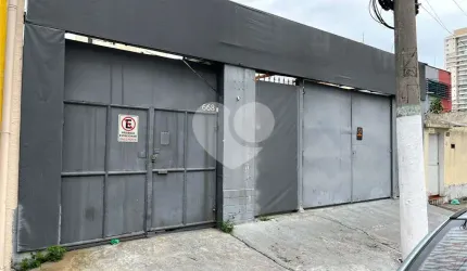 Imóvel Comercial 2  Vagas, 4 Salas