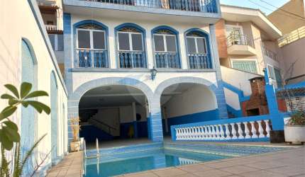 Casa Assobradada no Jardim São Paulo com 5 dormitórios 3 suítes 8 vagas Piscina e Salão de Festas!!