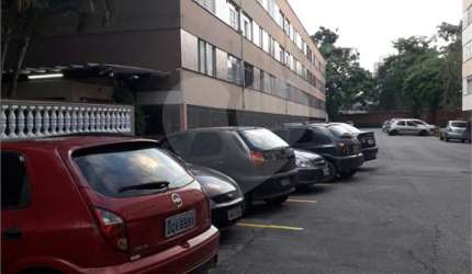Apartamento grande, e preço imperdível