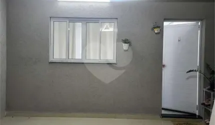 Sobrado na Vila Gustavo 2 dormitórios e 2 vagas paralelas