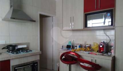 Excelente Casa Térrea para venda com 190 m², 3 dormitórios localizado no Parque Edu Chaves, SP.