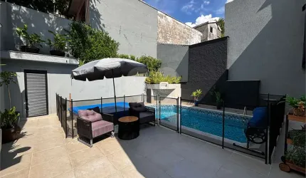 Sobrado 3 suítes 3 vagas com piscina no Bairro Mandaqui- SP.