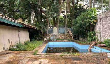 Terreno Residencial/Comercial em PINHEIROS com 550 m²