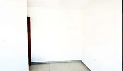 9 minutos a pé Metrô