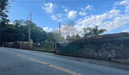 Terreno no pé da Serra da Cantareira