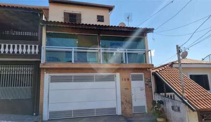Sobrado para venda, 287m², 4 dormitórios, sendo uma suíte master e outra americana, 3 vagas