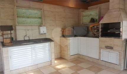 Casa térrea no Jardim Lallo - 3 dorm sendo 1 suíte, 2 vagas - Documentação ok