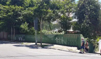 Terreno de 275m² a venda em Santana