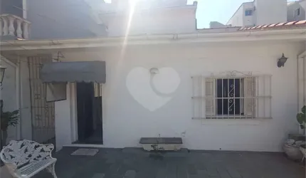 casa terrea com tres quartos sendo tres suites uma vaga  tucuruvi