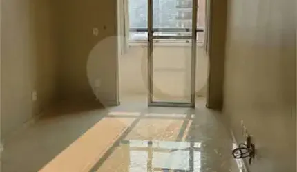Apartamento de 2 quartos na Vila Galvão.