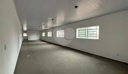 Excelente Galpão bem conservado próximo da avenida Imirim - com 660 metros de área total e 445 útil