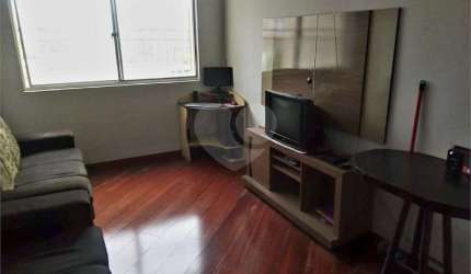 Apartamento à Venda com 2 Dormitórios - 1 Vaga de Garagem