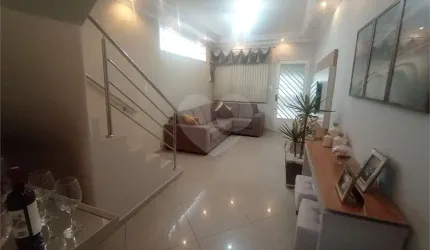 Sobrado para venda 160m2  3 quartos (1 suíte) cozinha, área gourmet 2 vagas cobertas Vila Gustavo.