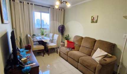 Apartamento recém reformado no Tucuruvi com 2 amplos dormitórios.