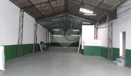 Galpão todo reformado com 445m² localizado na zona sul, entre Jardim da Saúde e Sacomã