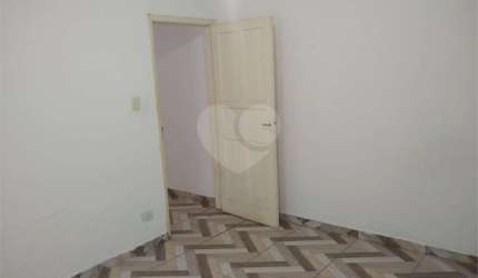 Apartamento com 1 dormitório sem vaga