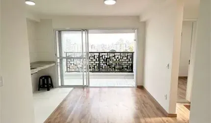 Apartamento novo na Parada Inglesa.