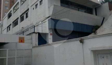 Prédio comercial  com 3 pavimentos com 300 metros por andar