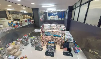 Loja comercial / galpão 1.300 M² com estacionamento perto do metrô Luz