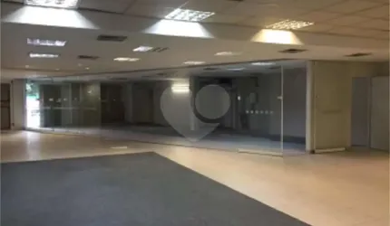 Prédio comercial de 565m² à venda em Santana