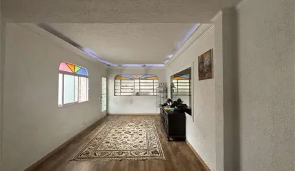 Amplo sobrado na Região do Jardim São Paulo, comercial e Residencial