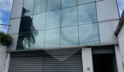 Prédio para locação Água Fria!