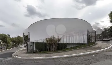 Predio Comercial de 411m² em Casa Verde