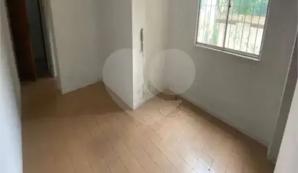 Apartamento Vendo e Locação Vitoria Regia II  de 2 dormitórios