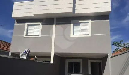 Sobrado em condomínio fechado no Jaçanã.
