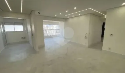 Apartamento novo com varanda gourmet à venda no Tatuapé