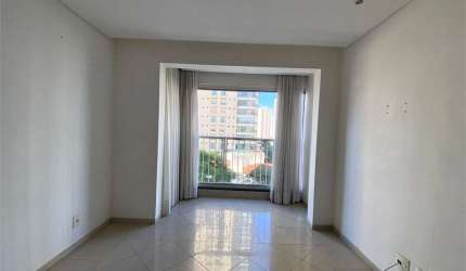 Apartamento para alugar  na Rua Pedro Doll