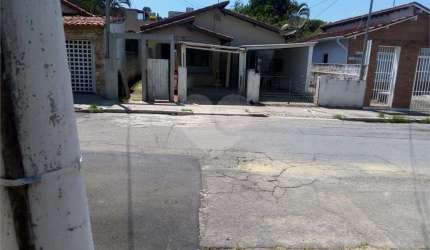 Terreno plano 10 x 50 metros na região do Tremembé
