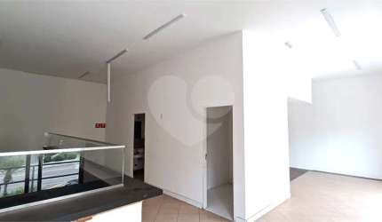 Excelente loja comercial no Portal do Morumbi