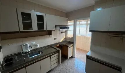 Apto com 02 dorms e vaga ao lado da Braz Leme!