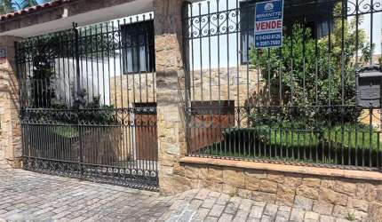 Sobrado para venda com 4 dormitorios sendo 1 suite com 4 vagas no bairro Virginia Bianca