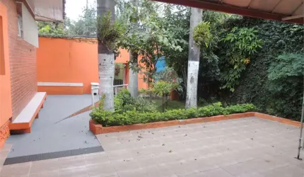 Prédio comercial, esquina em ótima localização