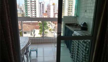 Excelente apartamento mobiliado a 400 metros da praia - Vila Tupi