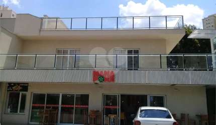 Conjunto Comercial, 188 mts2  na Chácara Flora